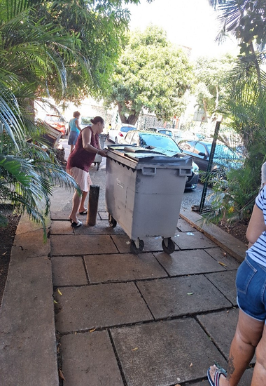 LA COLERE DES RESIDENTS